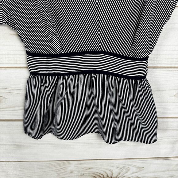 Monteau Black & White Striped Smocked Back Capped Sleeve Blouse Size XL - Picture 3 of 8